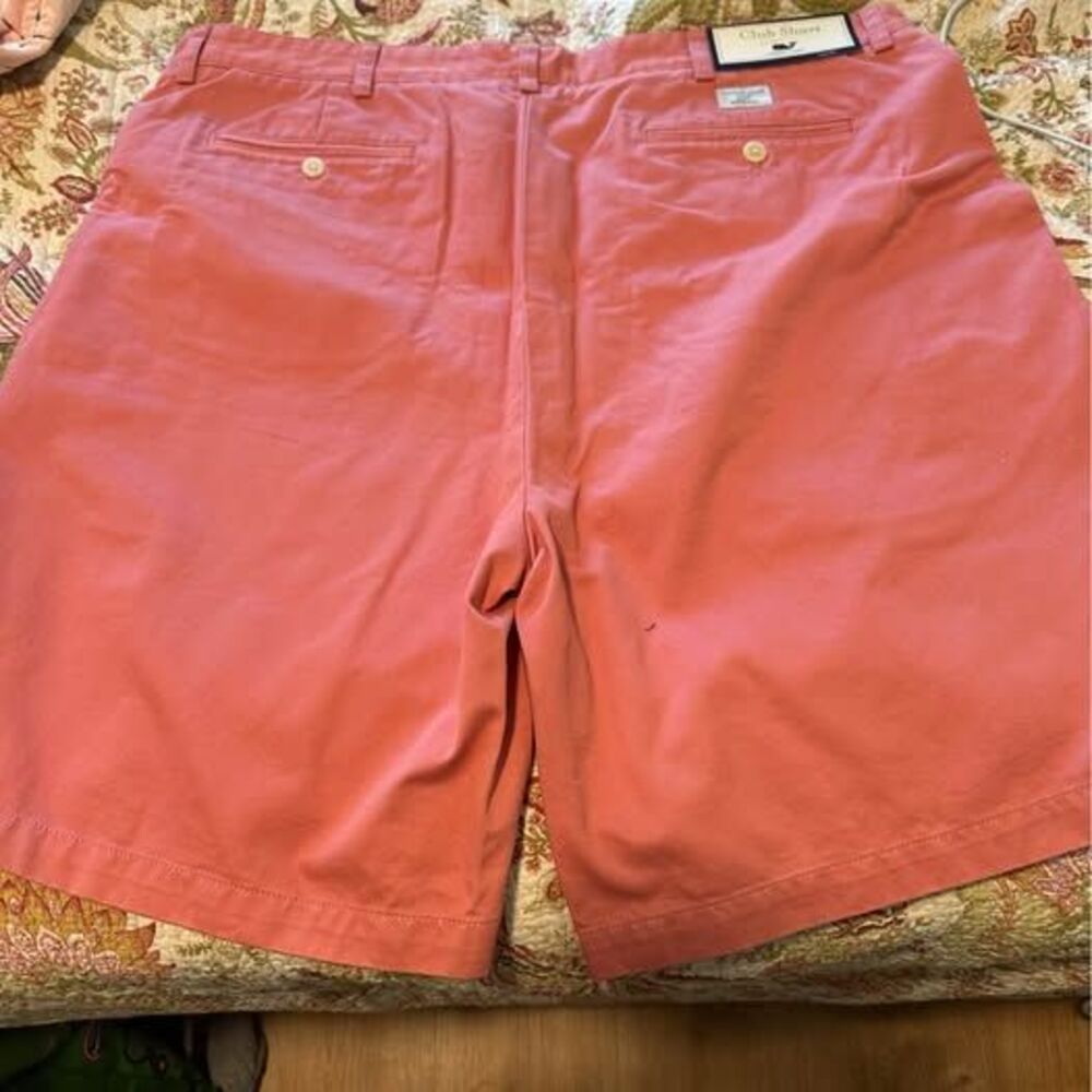 Vineyard Vines men’s shorts 42